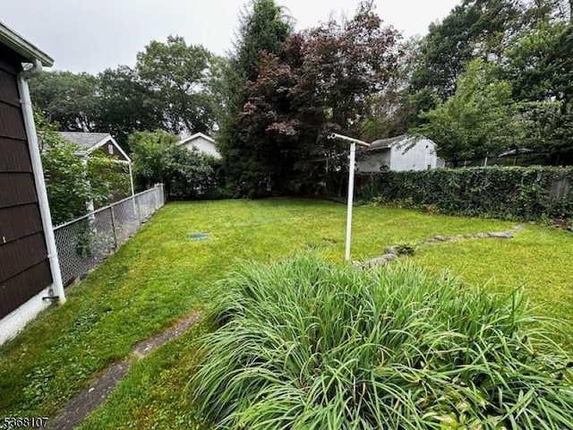 8 Blanche Dr, Jefferson Twp, NJ 07849 - view of fenced backyard