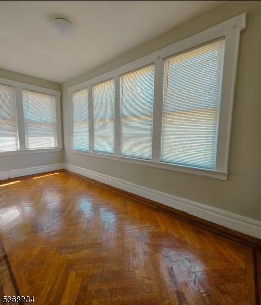 205-207 Chancellor Ave, Newark City, NJ 07112 - view of unfurnished sunroom