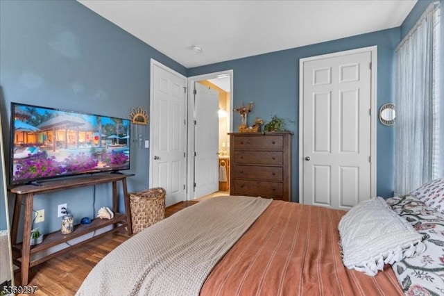 301 Rainbow Way Unit 301, Lopatcong Twp, NJ 08865 - bedroom with wood finished floors