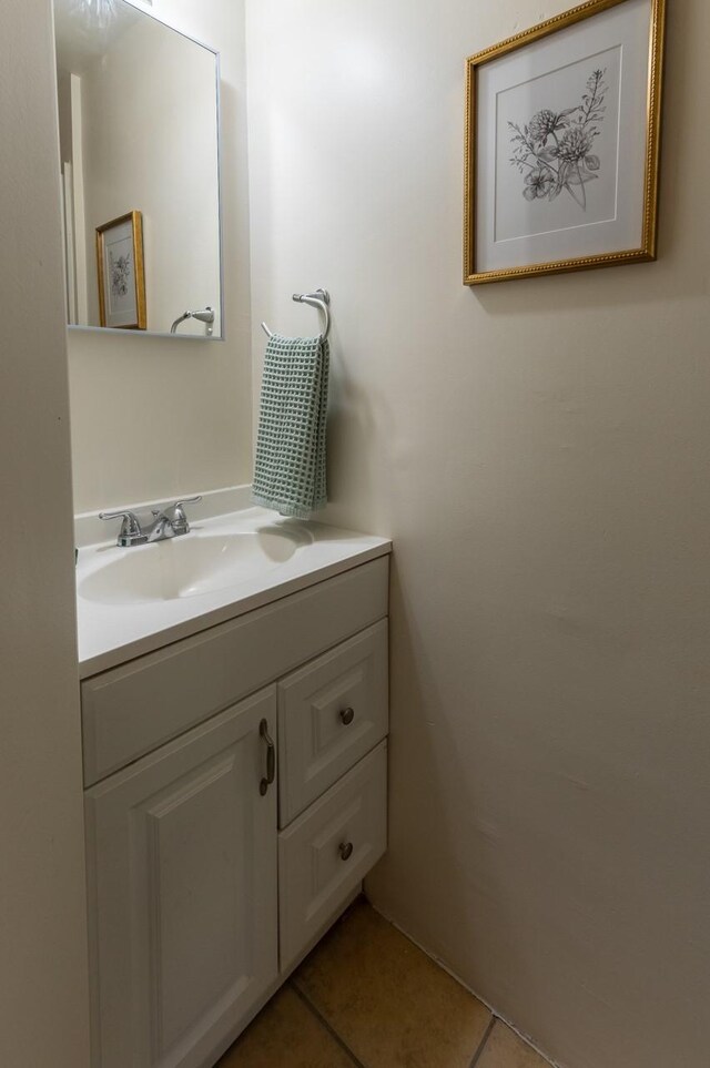 view of tiled foyer