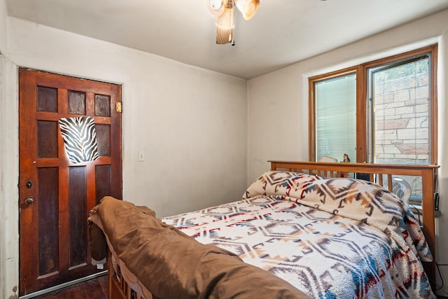 bedroom with a ceiling fan