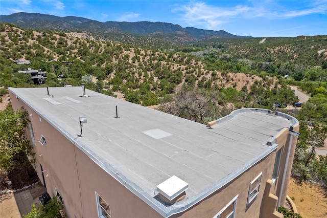 bird's eye view featuring a mountain view