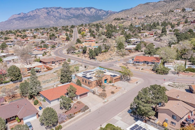 bird's eye view featuring a mountain view