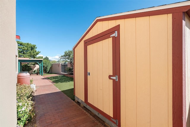 view of outbuilding