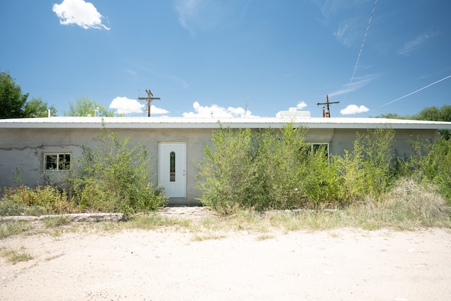 view of front of property