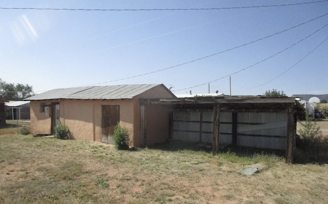 view of outbuilding
