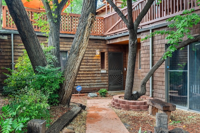 property entrance with a balcony