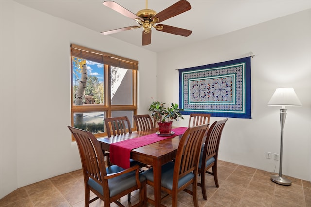 dining room with ceiling fan