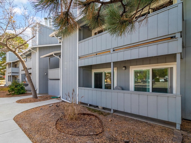 exterior space featuring a balcony