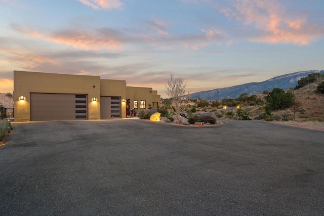 view of front of house featuring a mountain view