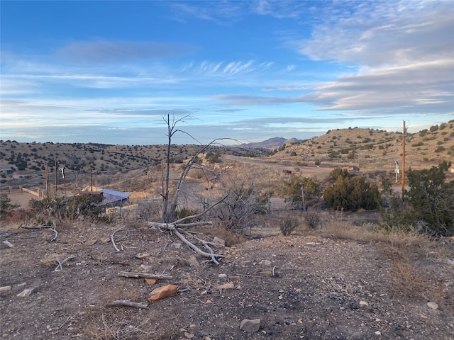 Listing photo 3 for 34 Ice House Rd, Madrid NM 87010