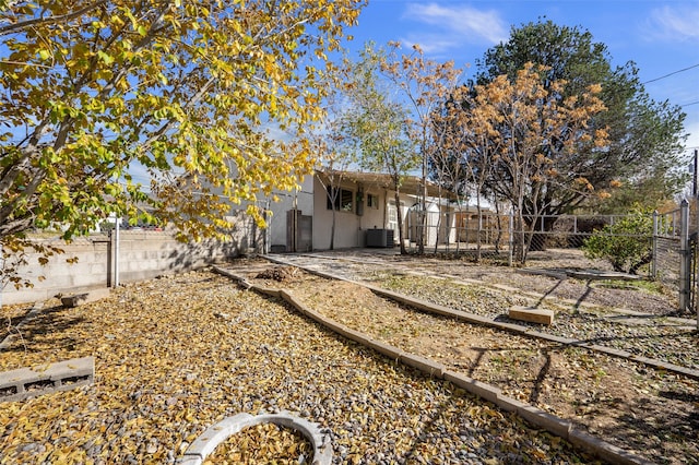 view of yard featuring central AC