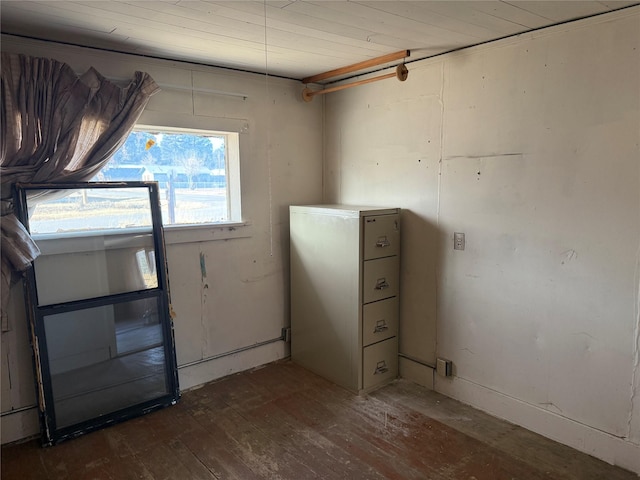 empty room featuring dark hardwood / wood-style floors