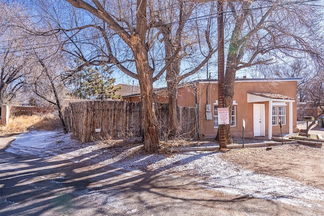 view of front of house