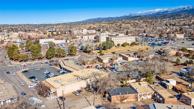 bird's eye view featuring a mountain view