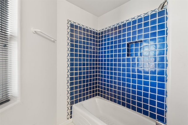 bathroom featuring shower / tub combination