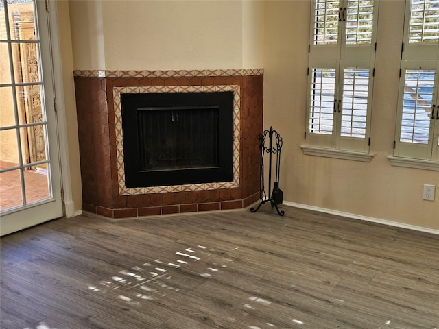 details with wood-type flooring