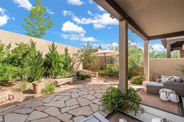 view of patio featuring outdoor lounge area