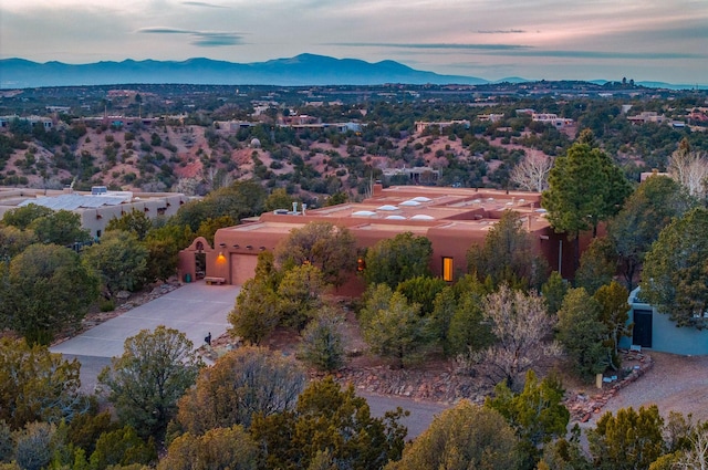 972 Indian Ridge Rd, Santa Fe, NM 87501 - bird's eye view featuring a mountain view