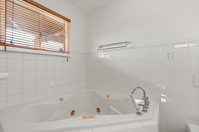1115 N Luna Cir, Santa Fe, NM 87501 - corridor featuring light tile patterned floors and baseboards