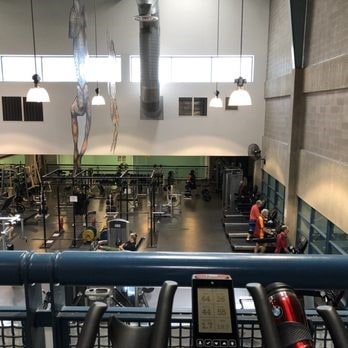 3228 El Trebol, Santa Fe, NM 87507 - gym featuring a high ceiling