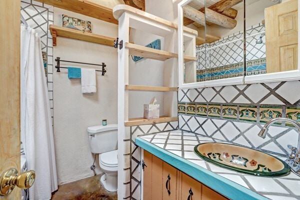 220 Irvine Unit B, Santa Fe, NM 87501 - full bath featuring toilet and vanity