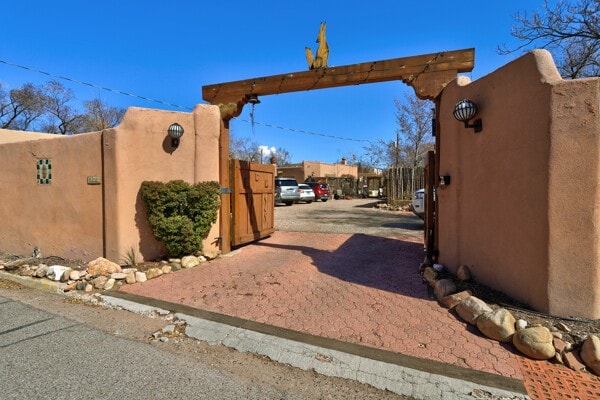 220 Irvine Unit B, Santa Fe, NM 87501 - view of gate