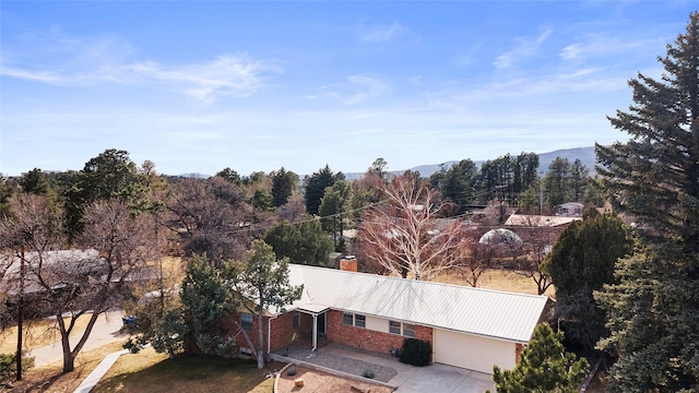 bird's eye view featuring a mountain view