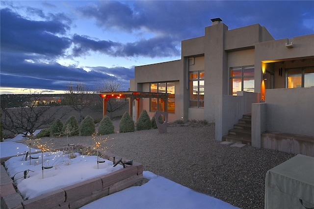 570 Via Arista, Santa Fe, NM 87506 - view of yard at dusk