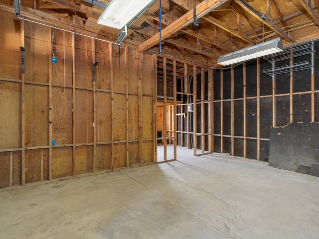 902 Calle Loma, Espanola, NM 87532 - view of garage