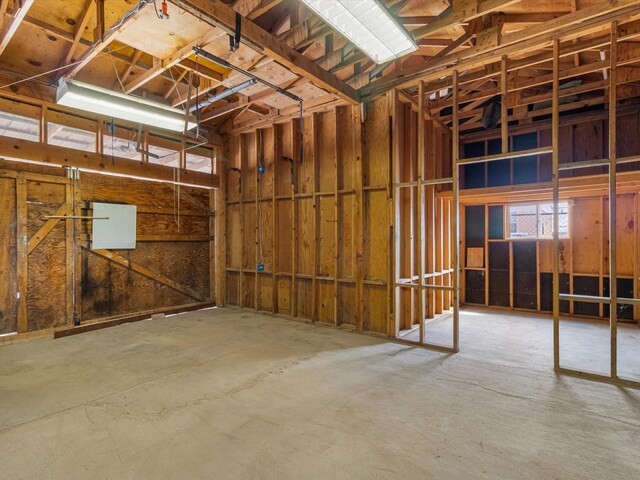 902 Calle Loma, Espanola, NM 87532 - interior space featuring a garage