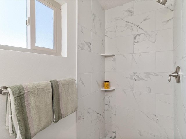 2606 Alamosa Dr, Santa Fe, NM 87505 - bathroom featuring tiled shower