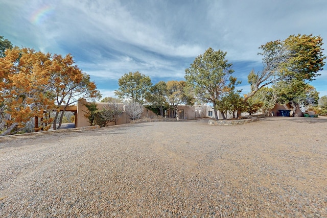 200 Circle Dr, Santa Fe, NM 87501 - view of yard