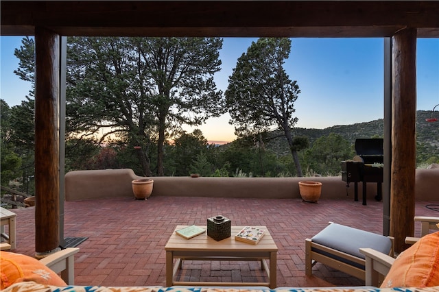 6 Overlook Rd, Santa Fe, NM 87505 - view of patio / terrace featuring an outdoor hangout area