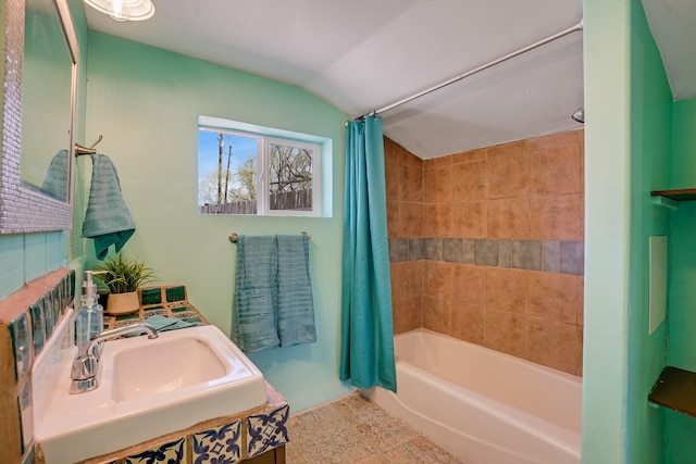 3112 Nm 14, Cerrillos, NM 87010 - bathroom with shower / bath combo with shower curtain, a sink, and vaulted ceiling