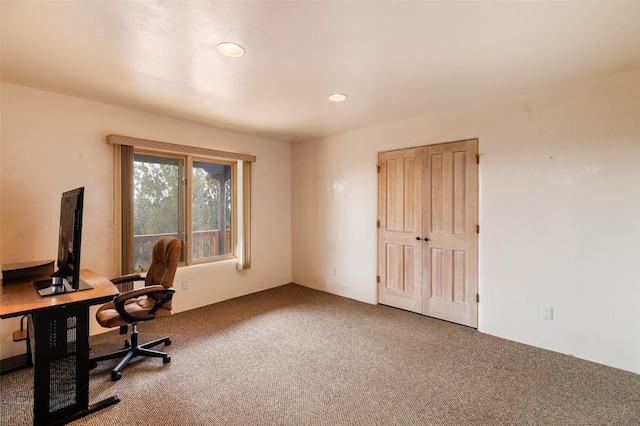 office space featuring carpet flooring and recessed lighting