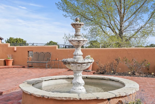 11 Sierra Lejana, Santa Fe, NM 87508 - details featuring fence