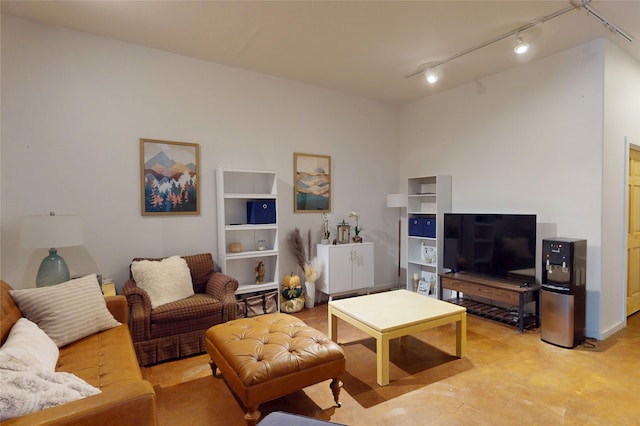 4715 Quemazon, Los Alamos, NM 87544 - living room featuring track lighting and finished concrete flooring