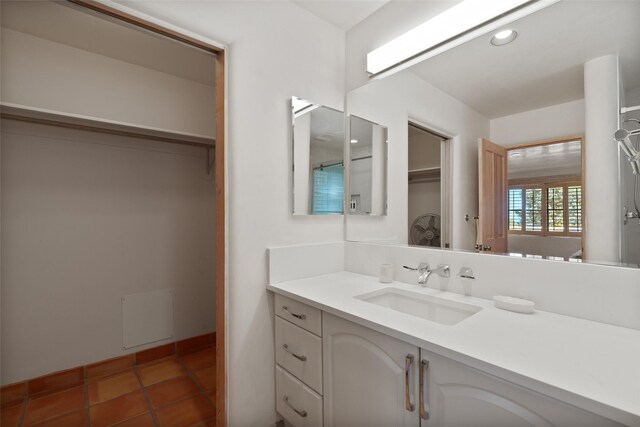 3101 Old Pecos Trl Unit 627, Santa Fe, NM 87505 - bathroom featuring tile patterned floors, vanity, and recessed lighting