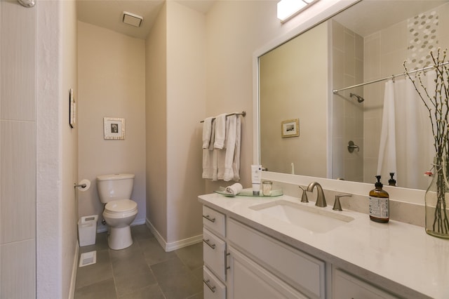 bathroom featuring a shower with curtain, toilet, visible vents, tile patterned floors, and vanity