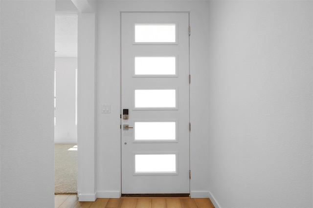 85 Cadena Blvd, Los Alamos, NM 87547 - entryway with light wood finished floors and baseboards