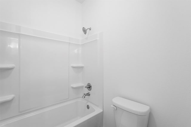 85 Cadena Blvd, Los Alamos, NM 87547 - bathroom featuring toilet and bathing tub / shower combination
