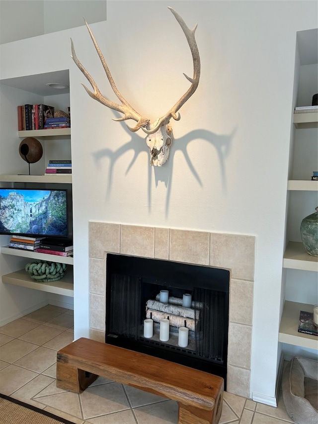 663 Bishops Lodge Rd Unit 71, Santa Fe, NM 87501 - detailed view of a fireplace and built in features