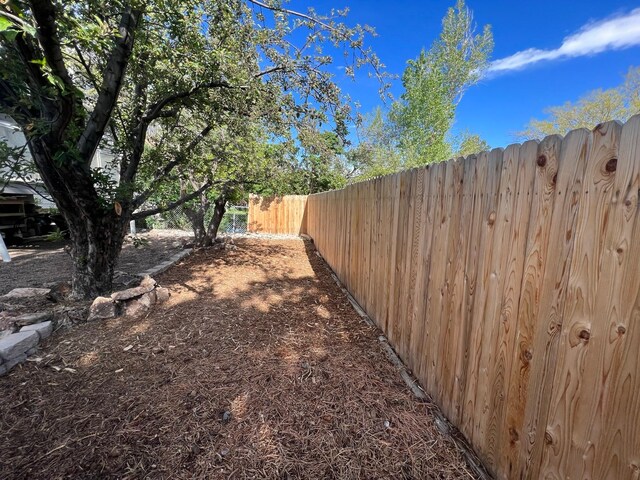 2935 Arizona, Los Alamos, NM 87544 - view of yard featuring fence