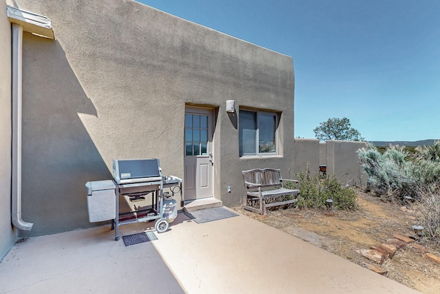 26 Apache Creek Rd, Santa Fe, NM 87505 - view of patio / terrace with area for grilling