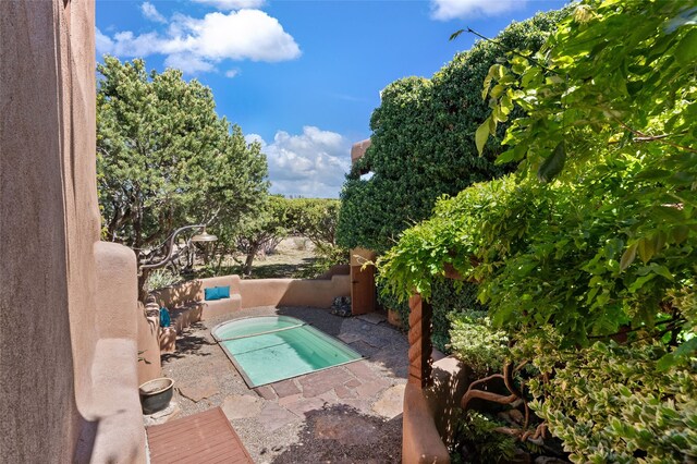 17 Tano W, Santa Fe, NM 87506 - view of swimming pool