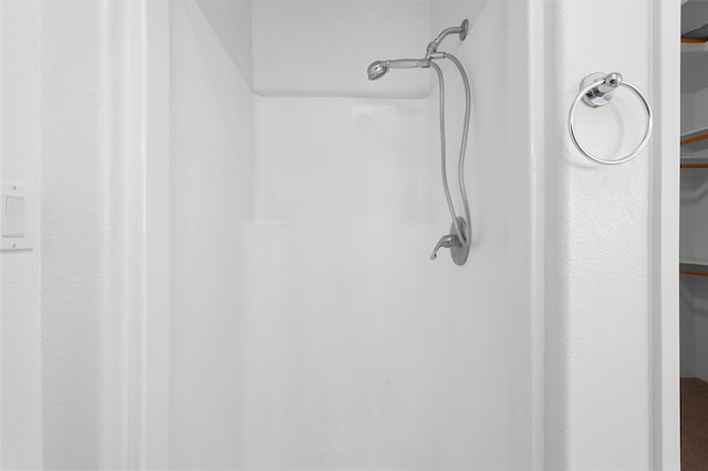 1905 Mendius, Los Alamos, NM 87544 - bathroom view of a shower