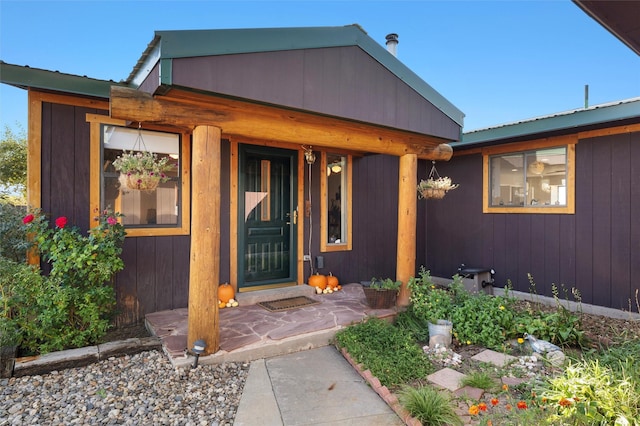 1043 Cheyenne, Los Alamos, NM 87544 - entrance to property with metal roof