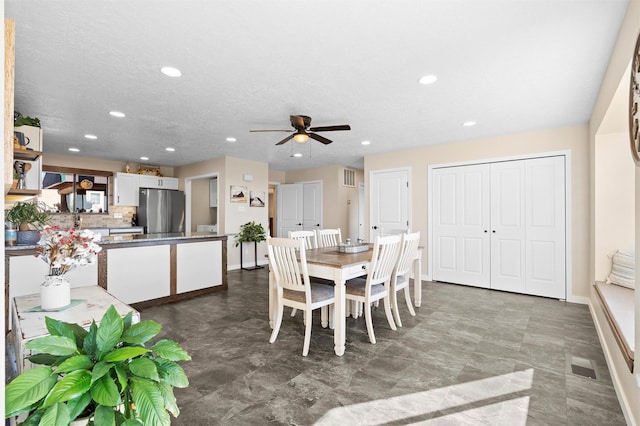 1043 Cheyenne, Los Alamos, NM 87544 - dining space featuring ceiling fan, recessed lighting, and baseboards