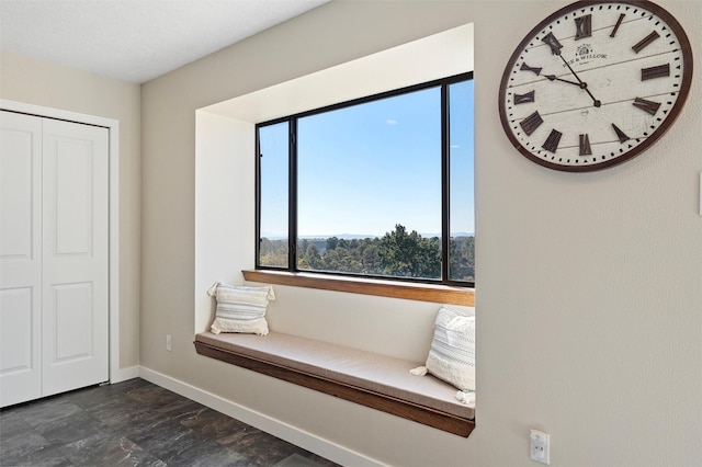1043 Cheyenne, Los Alamos, NM 87544 - living area featuring baseboards